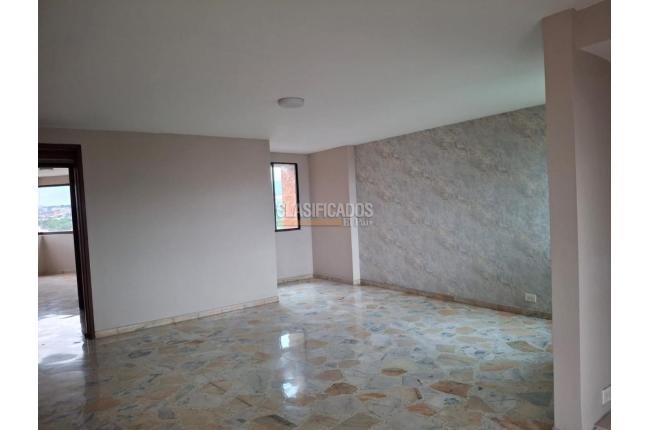 Apartamentos, Venta en Las Quintas de Don Simón