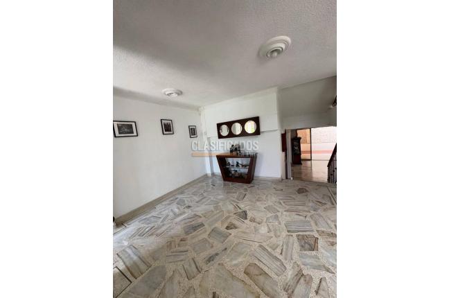 Casas, Venta, Guadalupe - $790.000.000
