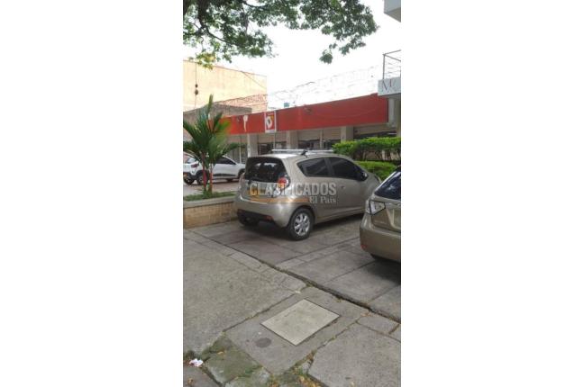 Locales y Bodegas, Venta, Guadalupe - $2.200.000.000