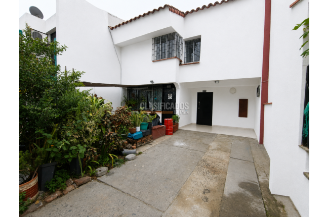 Apartamentos, Alquiler en Urbanización La Merced