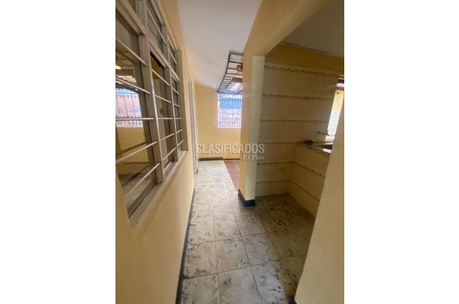 Casas, Alquiler, La Selva - $950.000