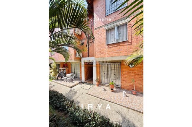 Casas, Venta en Reservas del Lili