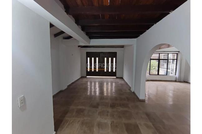 Casas, Venta, Primero de Mayo - $650.000.000