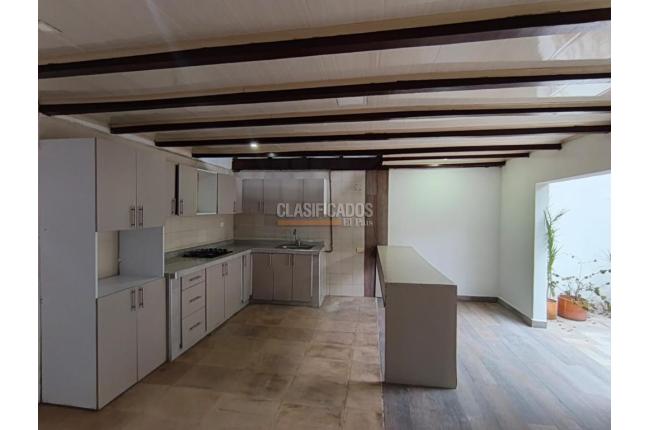 Casas, Venta, Primero de Mayo - $650.000.000