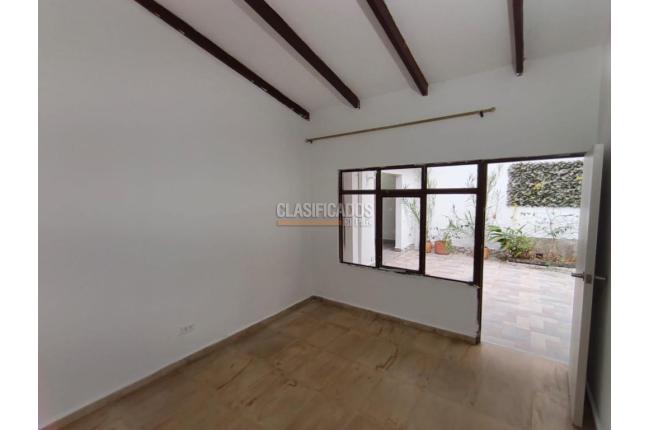 Casas, Venta, Primero de Mayo - $650.000.000