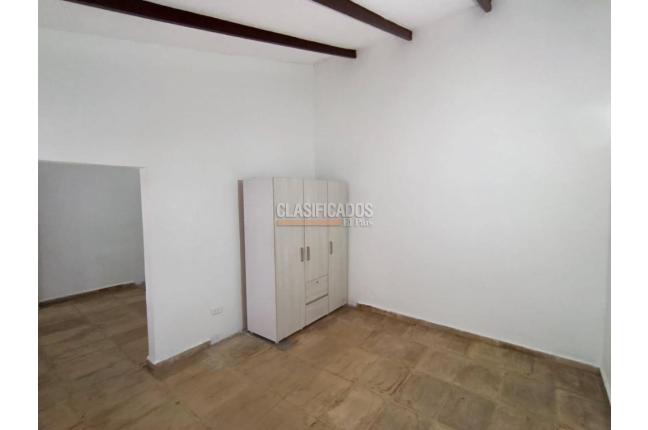 Casas, Venta, Primero de Mayo - $650.000.000