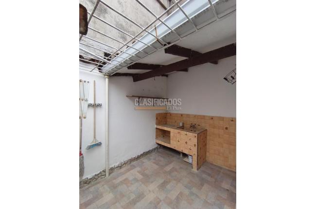 Casas, Venta, Primero de Mayo - $650.000.000