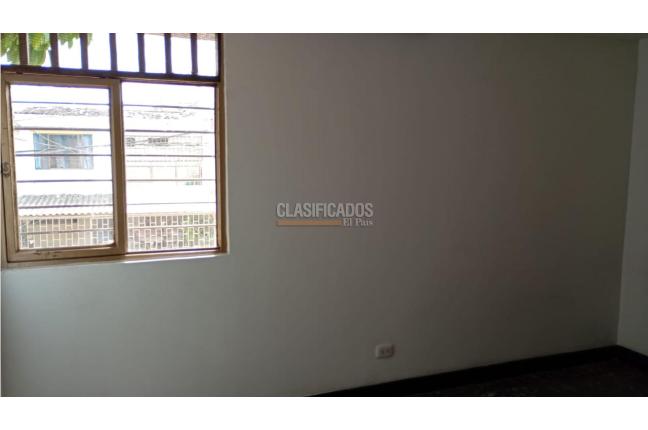 Casas, Alquiler, La Merced - $2.200.000