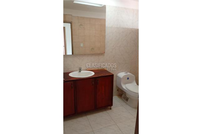 Casas, Alquiler, La Merced - $2.200.000