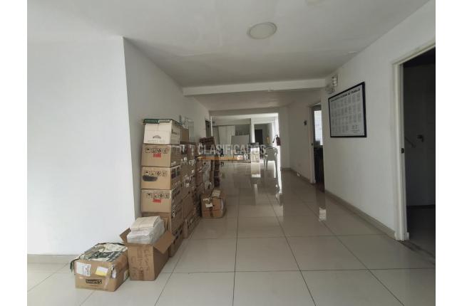 Edificios, Alquiler, Tequendama - $10.000.000
