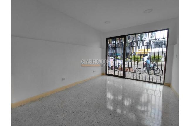 Locales y Bodegas, Alquiler, Granada - $3.250.000