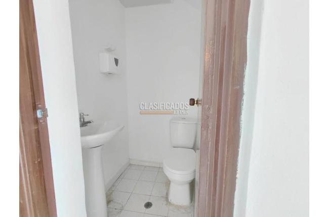 Locales y Bodegas, Alquiler, Granada - $3.250.000