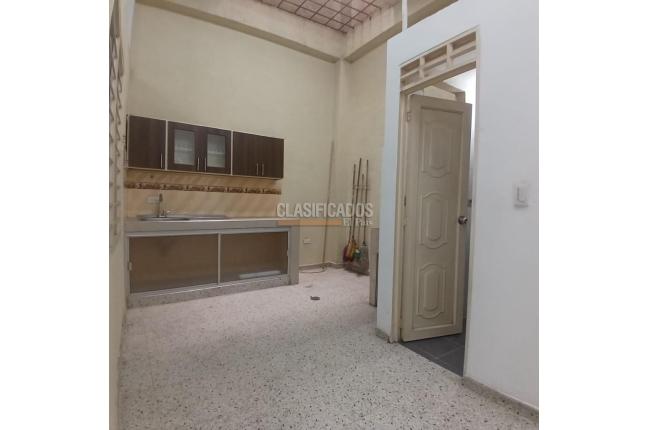 Locales y Bodegas, Alquiler, Las Delicias - $3.300.000