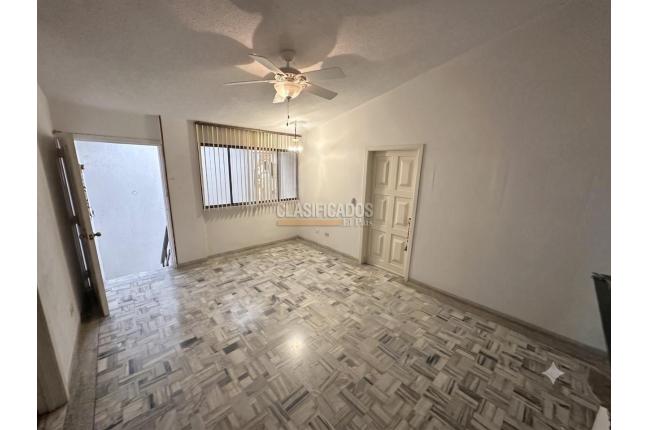 Casas, Alquiler, Miraflores - $33.000.000