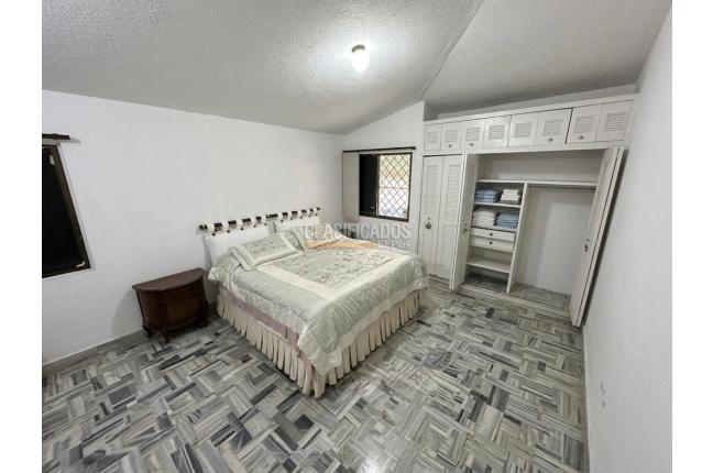 Casas, Alquiler, Miraflores - $33.000.000