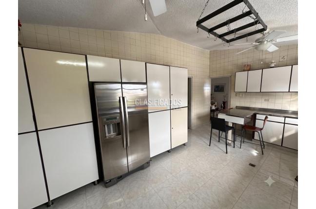 Casas, Alquiler, Miraflores - $33.000.000