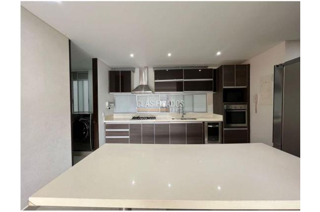 Apartamentos, Venta, Aguacatal - $1.400.000.000