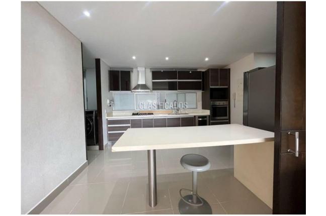 Apartamentos, Venta, Aguacatal - $1.400.000.000