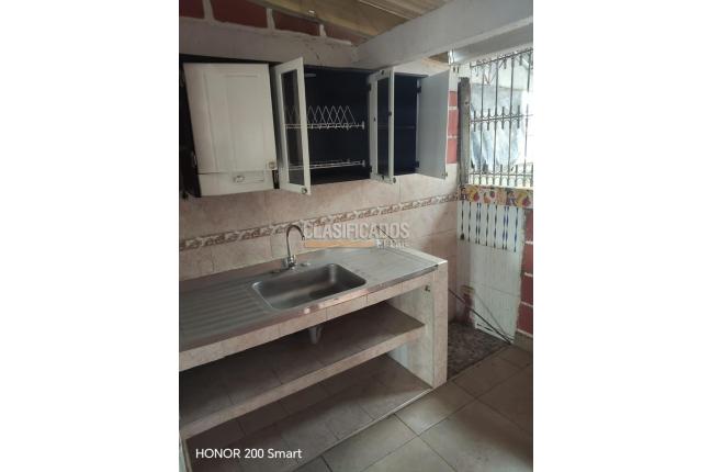 Apartamentos, Alquiler, Ciudad Modelo - $700.000