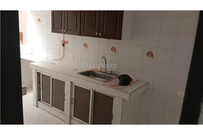 Casas, Alquiler, Capri - $2.200.000