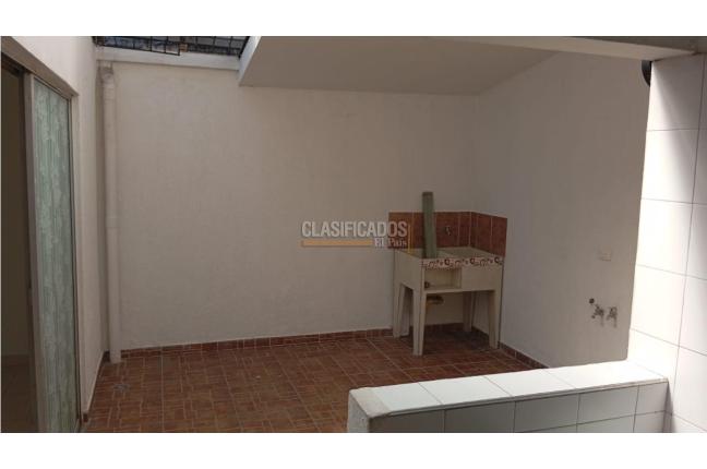 Casas, Alquiler, Capri - $2.200.000