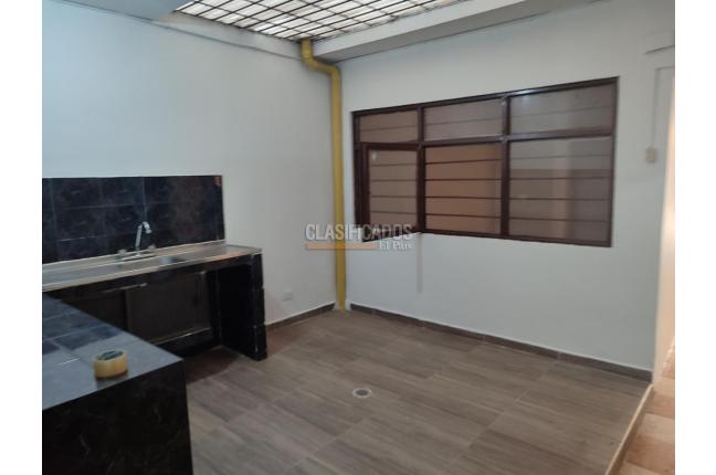 Casas, Venta, 7 de Agosto - $680.000.000