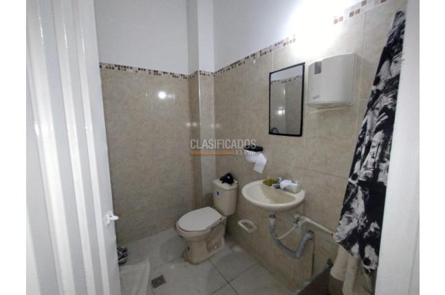 Locales y Bodegas, Alquiler, Bretaña - $8.500.000