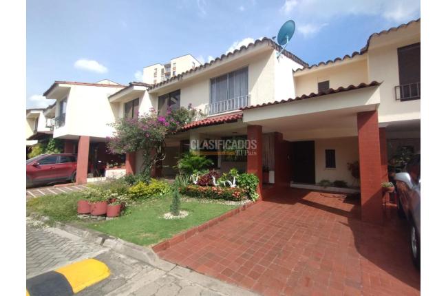 Casas, Venta en Las Quintas de Don Simón