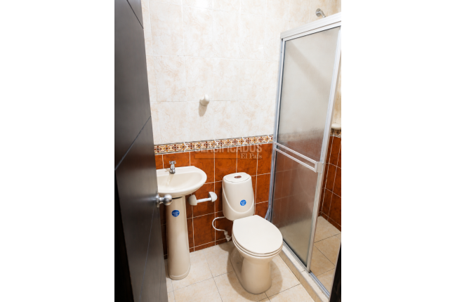 Apartamentos, Alquiler, Seminario - $1.800.000