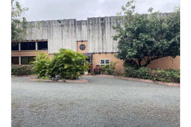 Locales y Bodegas, Venta en Yumbo