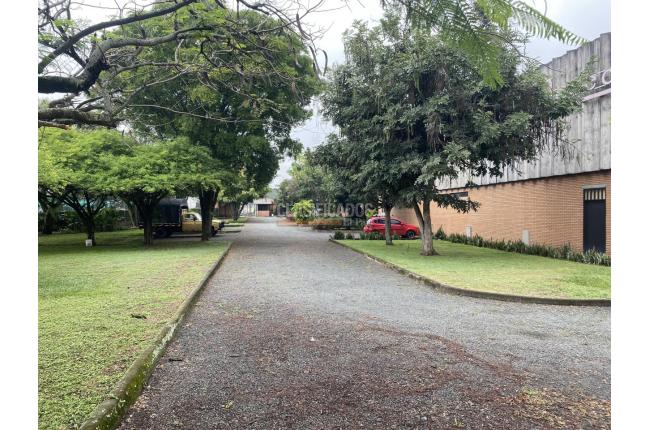 Locales y Bodegas, Venta, Yumbo - $9.000.000.000