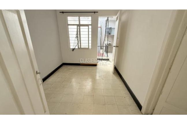 Casas, Alquiler, Granada - $4.300.000