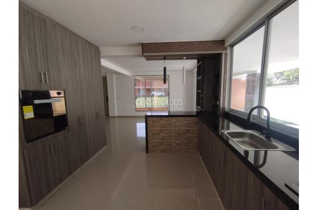Casas, Alquiler en El Castillo