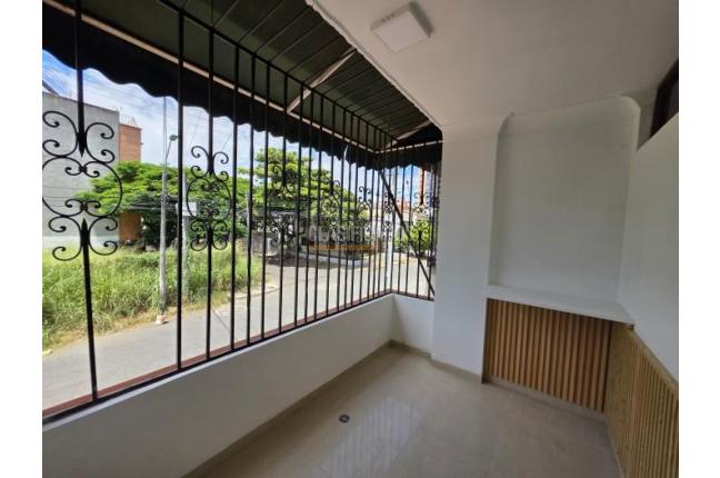 Apartamentos, Alquiler, Ciudad Jardín - $3.300.000