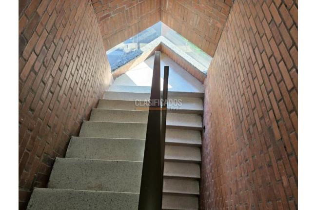 Oficinas y Consultorios, Alquiler, Granada - $2.300.000
