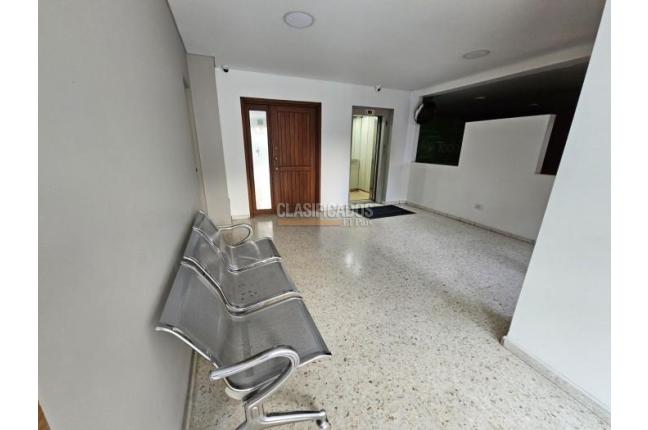 Oficinas y Consultorios, Alquiler, Granada - $2.300.000