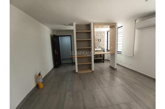 Oficinas y Consultorios, Alquiler en Centenario