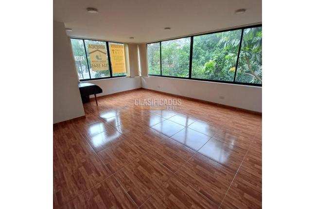 Oficinas y Consultorios, Alquiler en Centenario