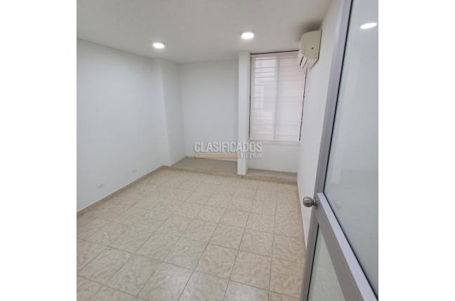 Oficinas y Consultorios, Alquiler en Centenario
