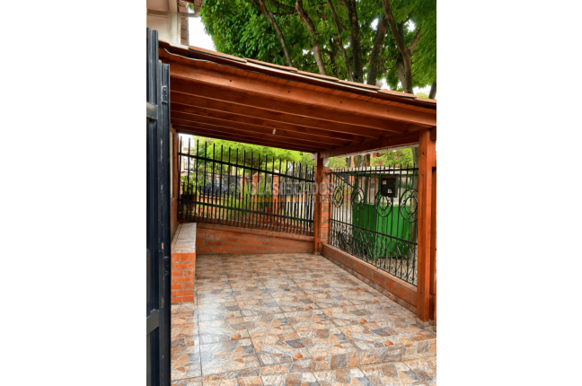 Casas, Venta en Valle del Lili