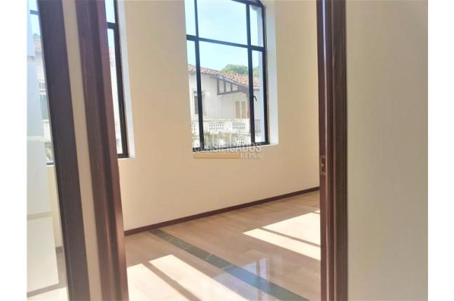 Oficinas y Consultorios, Alquiler, El Peñón - $8.000.000