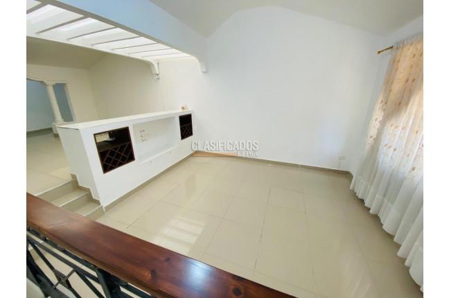 Casas, Alquiler, La Flora - $5.900.000