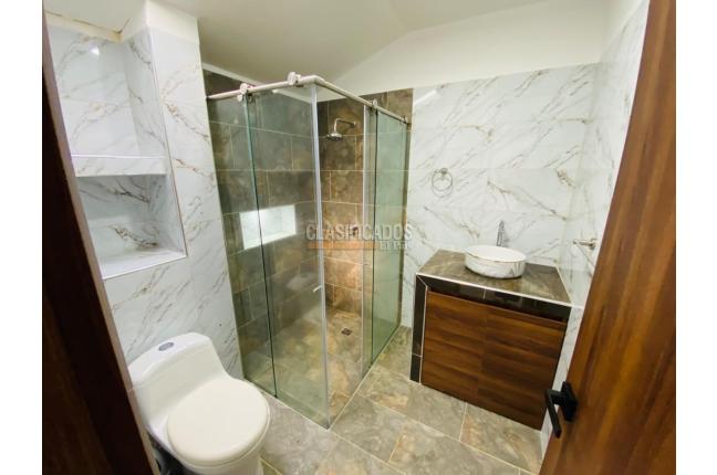 Casas, Alquiler, La Flora - $5.900.000