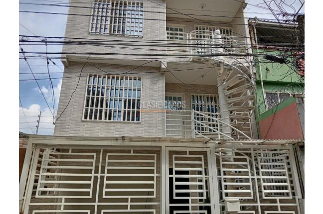 Apartamentos, Alquiler, 7 de Agosto - $950.000