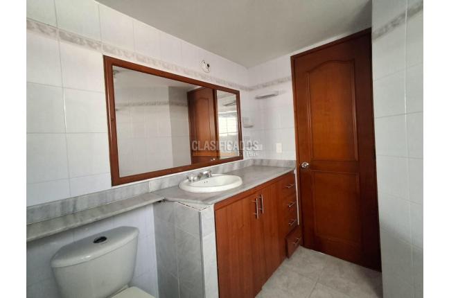 Apartamentos, Alquiler, La Hacienda - $2.600.000