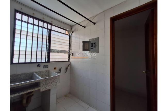 Apartamentos, Alquiler, La Hacienda - $2.600.000