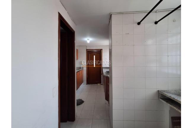 Apartamentos, Alquiler, La Hacienda - $2.600.000