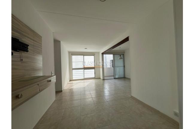 Apartamentos, Alquiler, Colores de Santa Sofía - $1.800.000