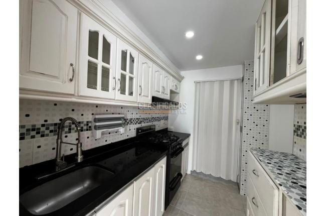 Apartamentos, Alquiler, Colores de Santa Sofía - $1.800.000