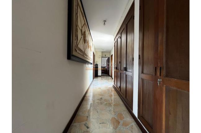 Apartamentos, Venta, Versalles - $350.000.000